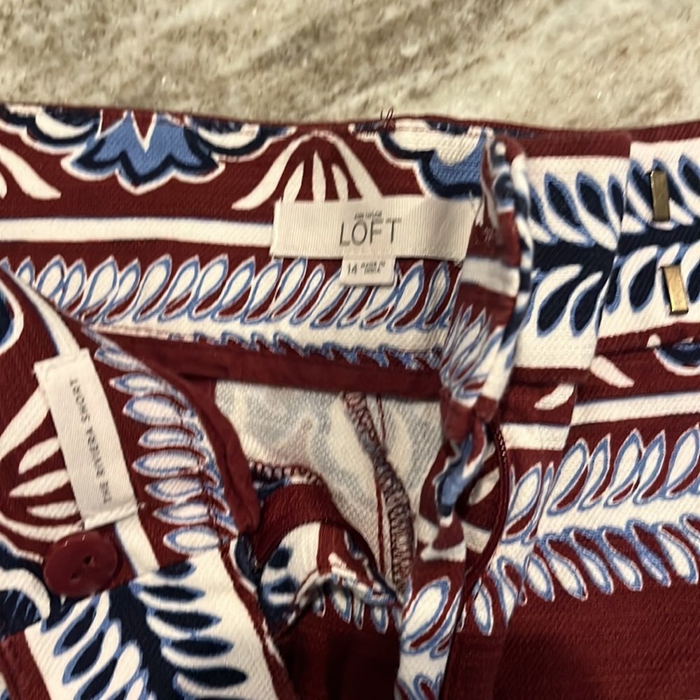 LOFT boho navy, blue and white stretch shorts - Picture 4 of 4